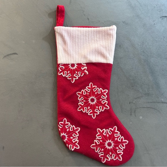 A pair of Christmas hanging stockings (snowflake, poinsettia) - Picture 6 of 9